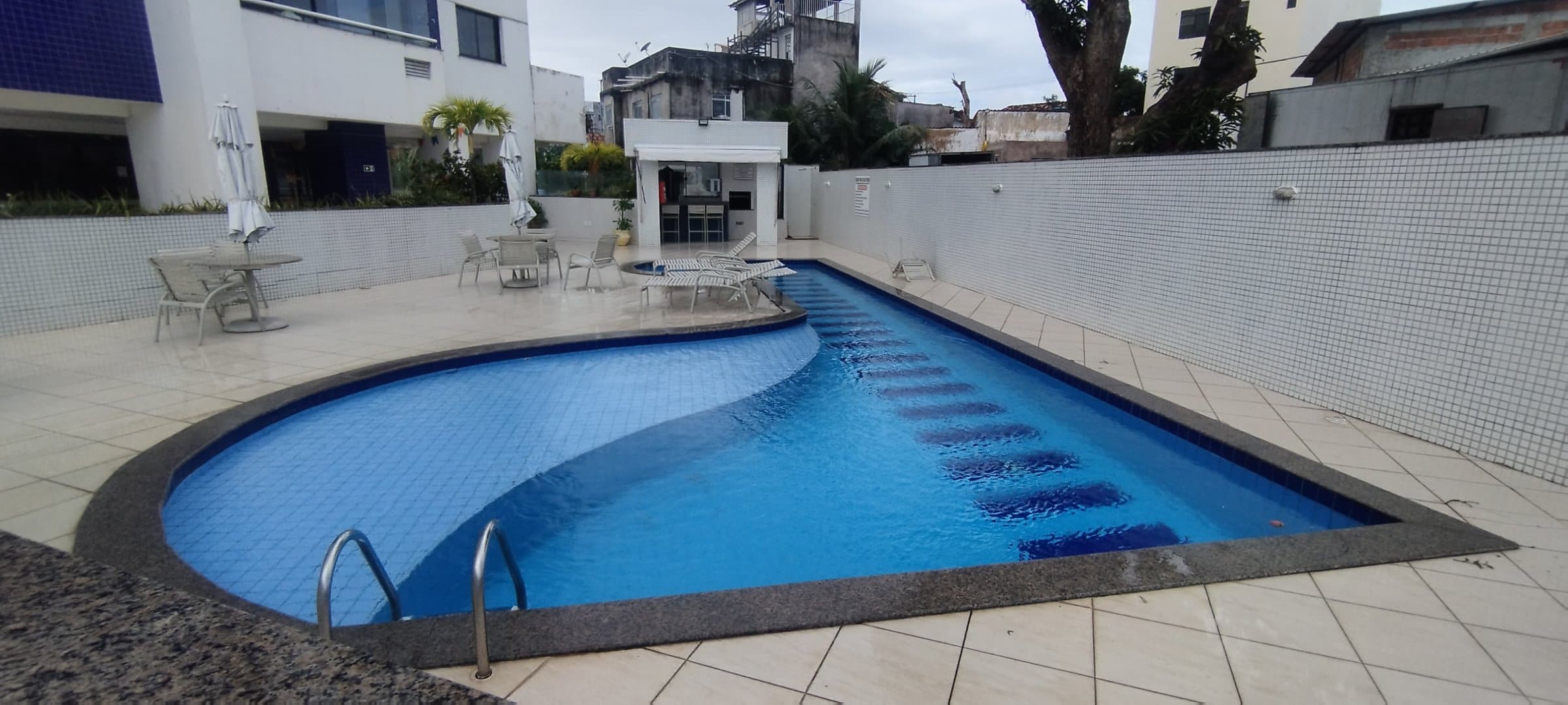 EXCELENTE APARTAMENTO DE 2/4 COM TOTAL INFRAESTRUTURA EM BROTAS