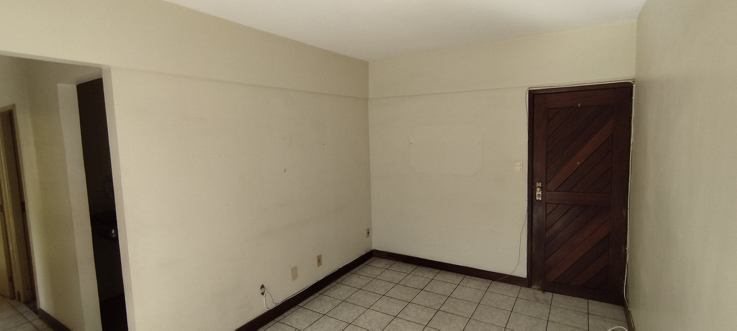 Conheça Um Lindo 2/4 com Dependência Completa com 67m² Bairro de Brotas - 1
